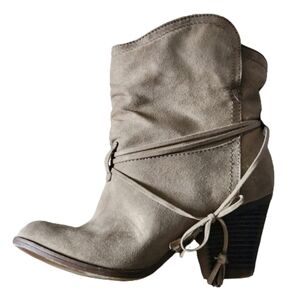 Misha western ankle booties color tan size 7